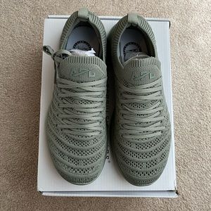 APL Techloom Wave Sneakers